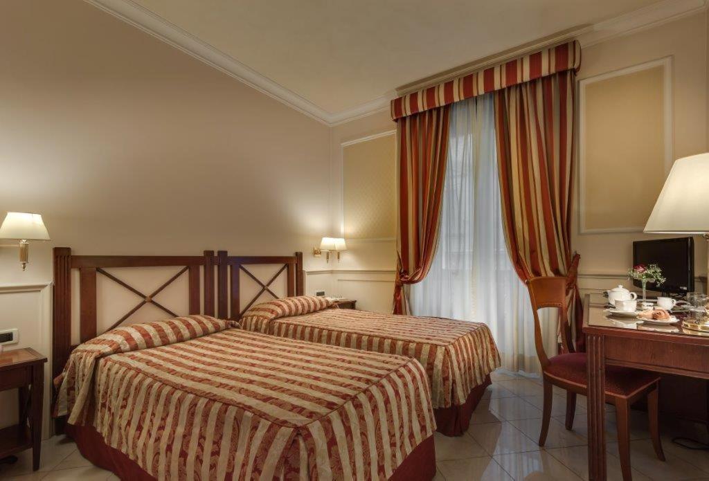 Palazzo Cardinal Cesi 4* Rom