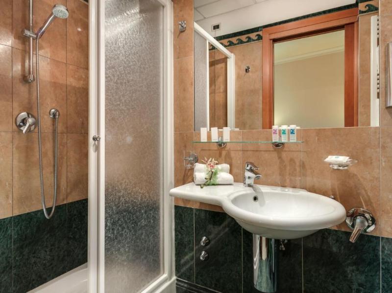 Palazzo Cardinal Cesi 4* Rom